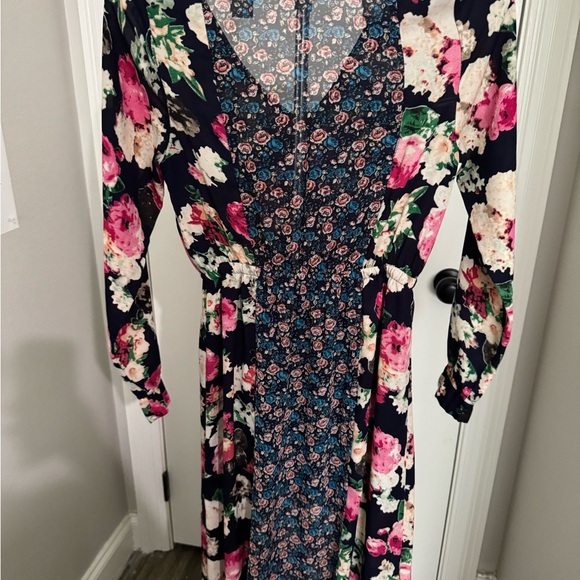 Umgee Pink and Navy Long Sleeve V-Neck sheer Sundress - Picture 7 of 10